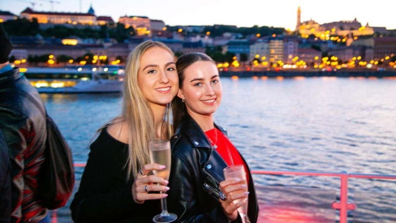 Budapest: Sip and Sail River Cruise with Unlimited Prosecco - Final thoughts: who should consider this cruise?