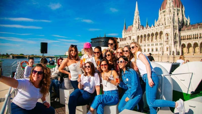 Budapest: Sip & Sail Danube Cruise with Prosecco Cocktails - Practical Tips