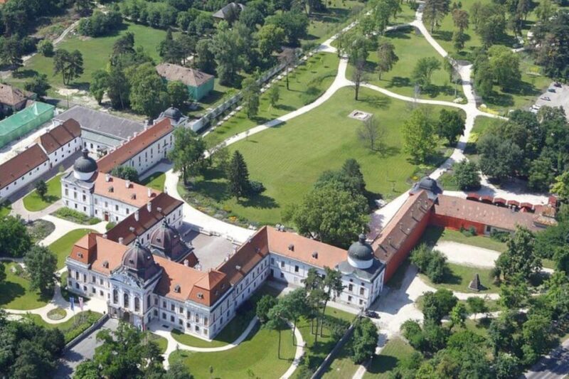 Budapest: Sisi Palace Tour with Hungarian Horse Show & Lunch - An In-Depth Look at What You Can Expect