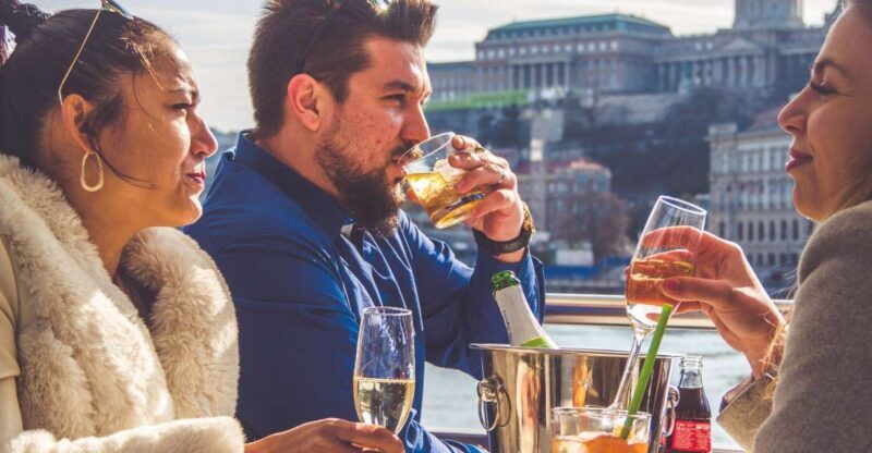 Budapest: Sunset Cruise with 2 Cocktails - Key Points