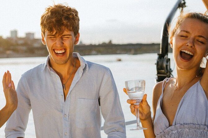 Budapest Sunset Danube Cruise with Unlimited Prosecco - Key Points