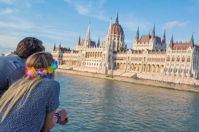 Budapest Sunset Danube Cruise With Unlimited Prosecco - Accessibility