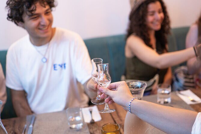 Budapest Tipsy Guided Food Tour with Drinks Included - The Guide’s Role: Knowledge and Hospitality