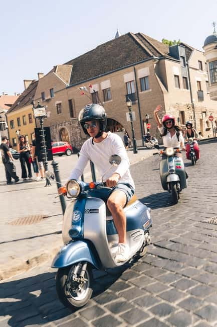 Budapest: Vintage Scooter Sightseeing Tour - Key Points