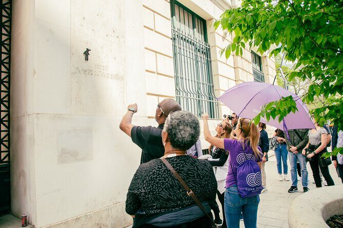 Budapest walking tour: Parliament and Shoes Memorial - Who Should Book This Tour?