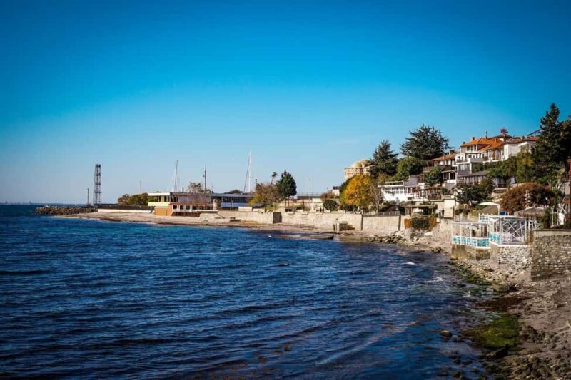 Bulgarian Evening: Traditional Restaurant & Folklore Program - Who Should Book This Tour?