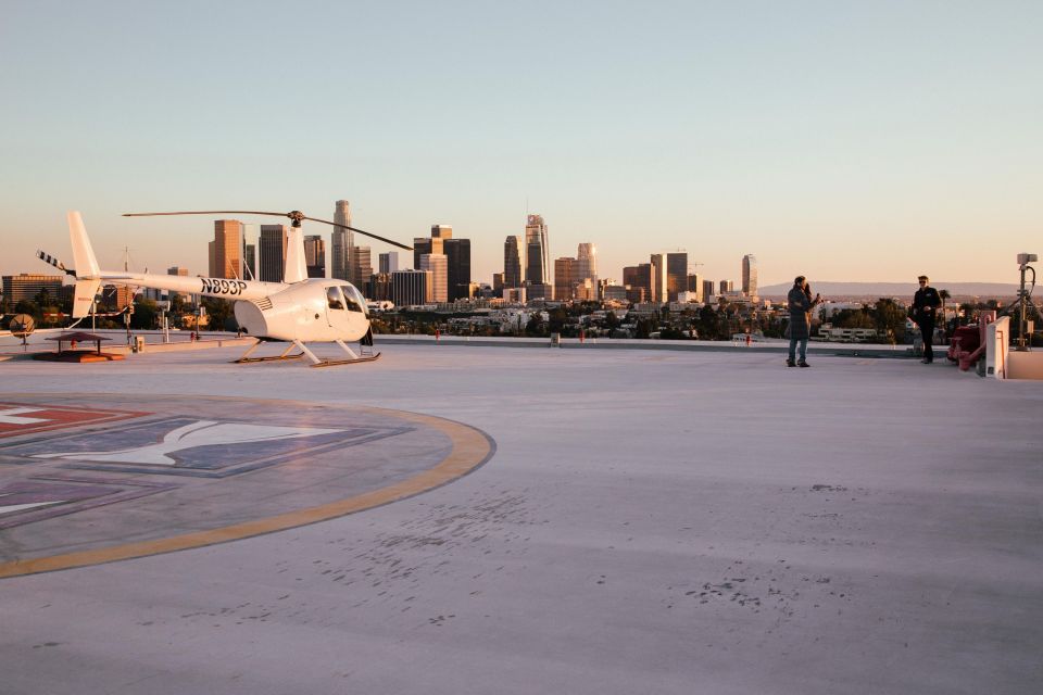 Burbank: Helicopter Tour of Los Angeles and Hollywood Sign - Language and Accessibility