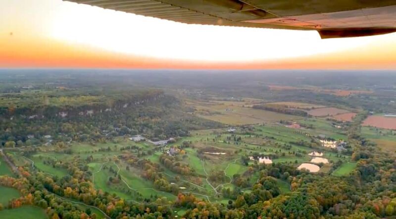 Burlington: Lake Ontario Shoreline Scenic Flight Experience - A Closer Look at the Scenic Flight