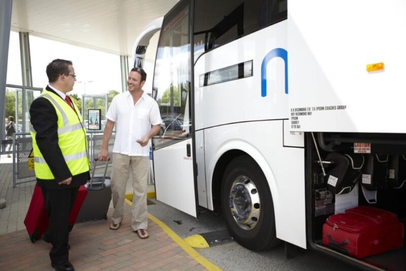 Bus Transfer Between Heathrow and Gatwick Airports - Customer Feedback