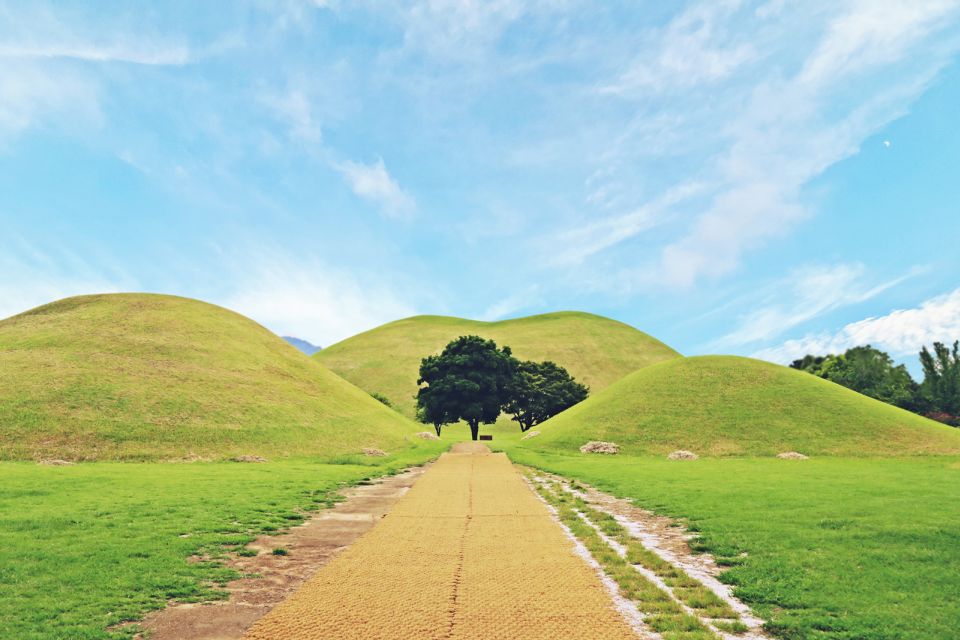 Busan: Gyeongju UNESCO World Heritage Guided Day Tour - Meeting Points