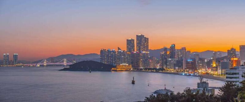 Busan: Haeundae 100-Minute Walking Tour - Diving into Haeundae Beach