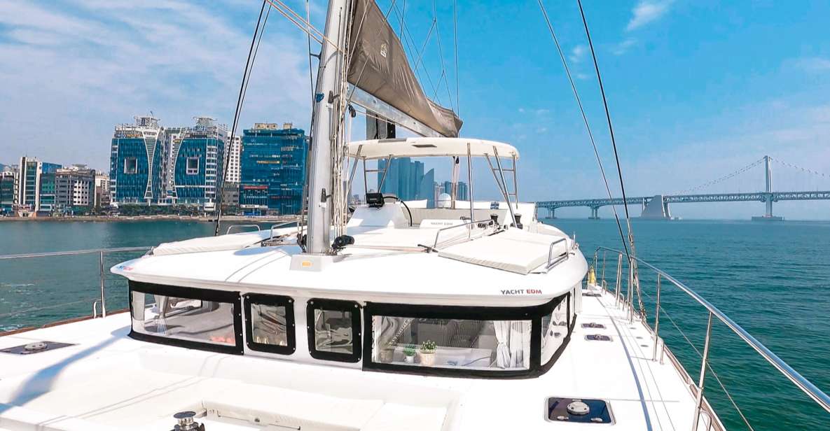 Busans Best: Sea Temples, Yacht Tour & Sky Capsule - English and Chinese-speaking Staff