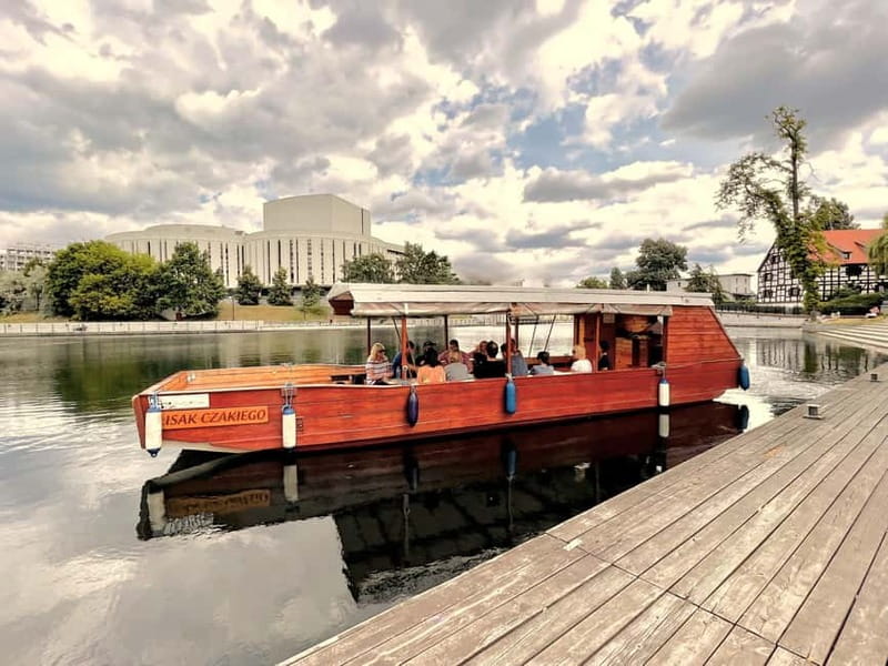 Bydgoszcz: River Cruise with local Wine and Cheese Tasting - The Bydgoszcz Experience: Walk & Scenic Views