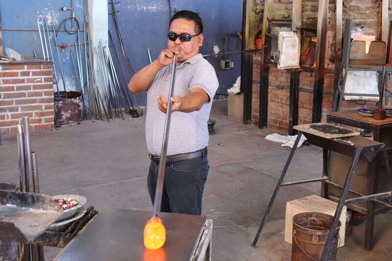 Cabo Encounter with Optional Clear Boat and Lunch - Key Points