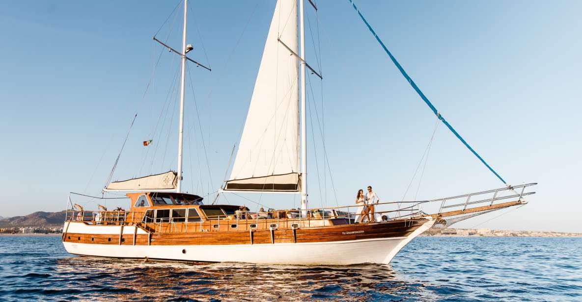 Cabo: Luxury Yacht Snorkel Cruise With Lunch and Open Bar - Key Points