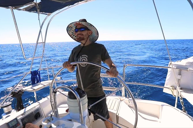 Cabo San Lucas Private 38 Ft Sailing Tour With Snorkeling - Yacht Amenities