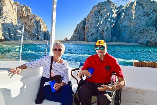 Cabo San Lucas Sunset Cruise with Unlimitted Drinks - FAQ