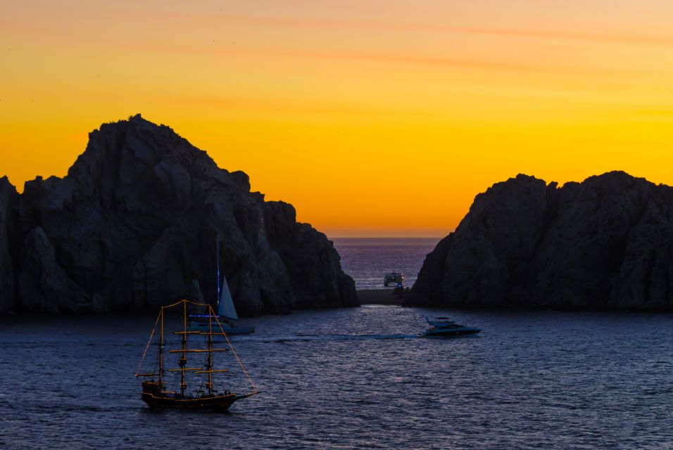 Cabo San Lucas: Sunset Dinner Cruise With Domestic Open Bar - Cancellation Policy and Payment