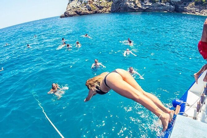 Cadaqués Swimming Adventure - Exploring the Cadaqués Swimming Adventure: A Practical Review