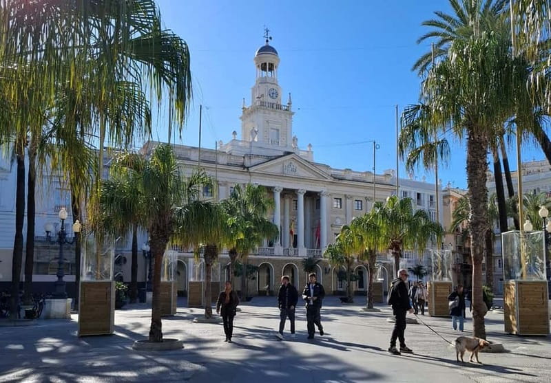 Cadiz and its Bay: a day trip from Seville - An Introduction to the Day Trip Experience