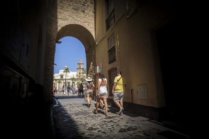 Cadiz: Enigmas City Tour - Introduction