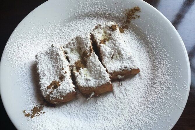 Cadiz Food Tour: Tapas, Drinks and Delights with a Local - Final Stop: Churros con Chocolate