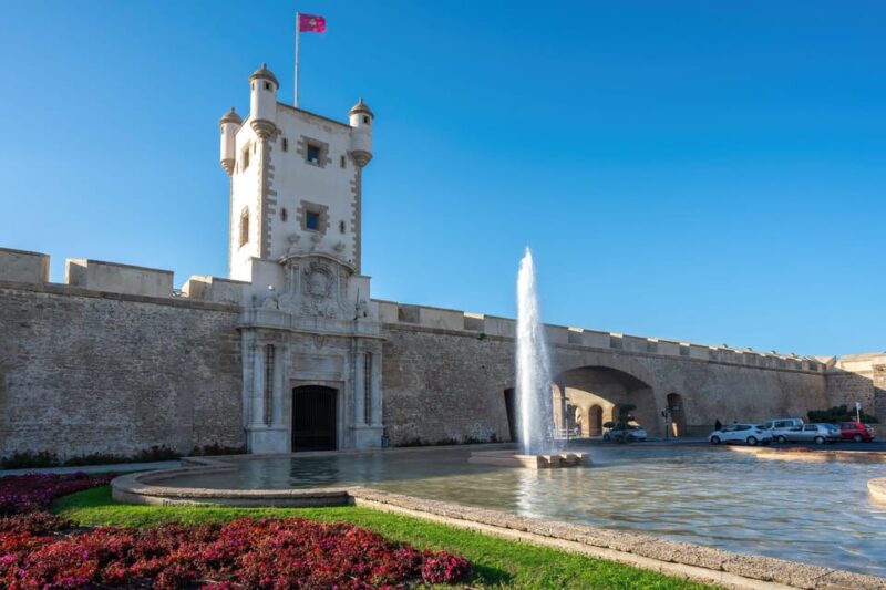 Cádiz Tuktuk Tour With Audioguide - Audioguide and Experience