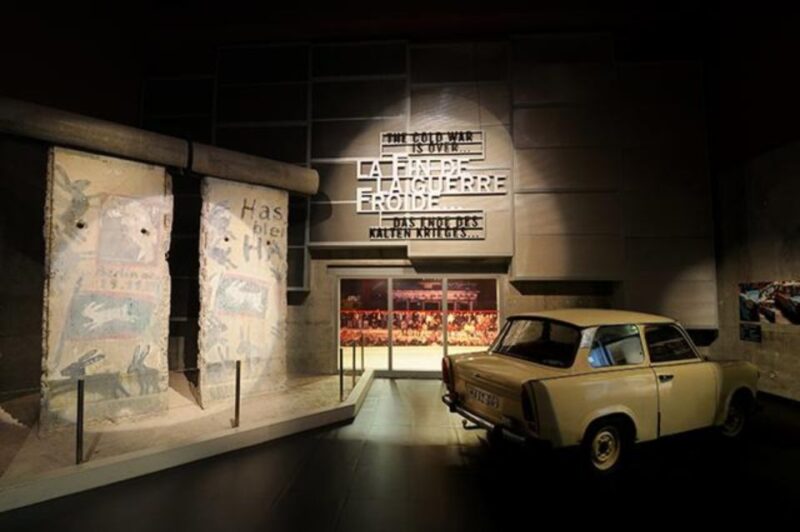 Caen: Memorial Museum Entry Ticket & Optional Audio App - Audio Guide Features