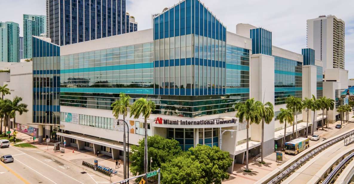 CAFE & LOUNGE - Key Points