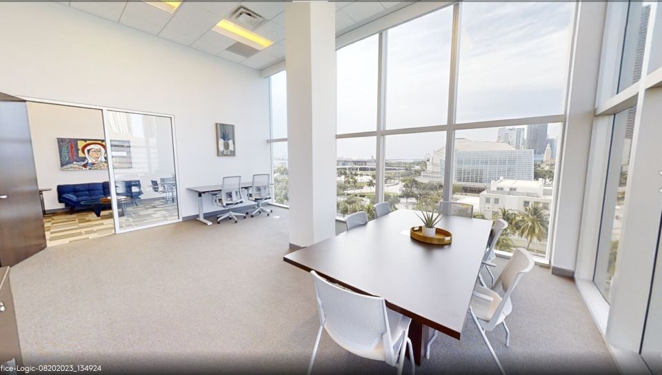 CAFE & LOUNGE - Directions