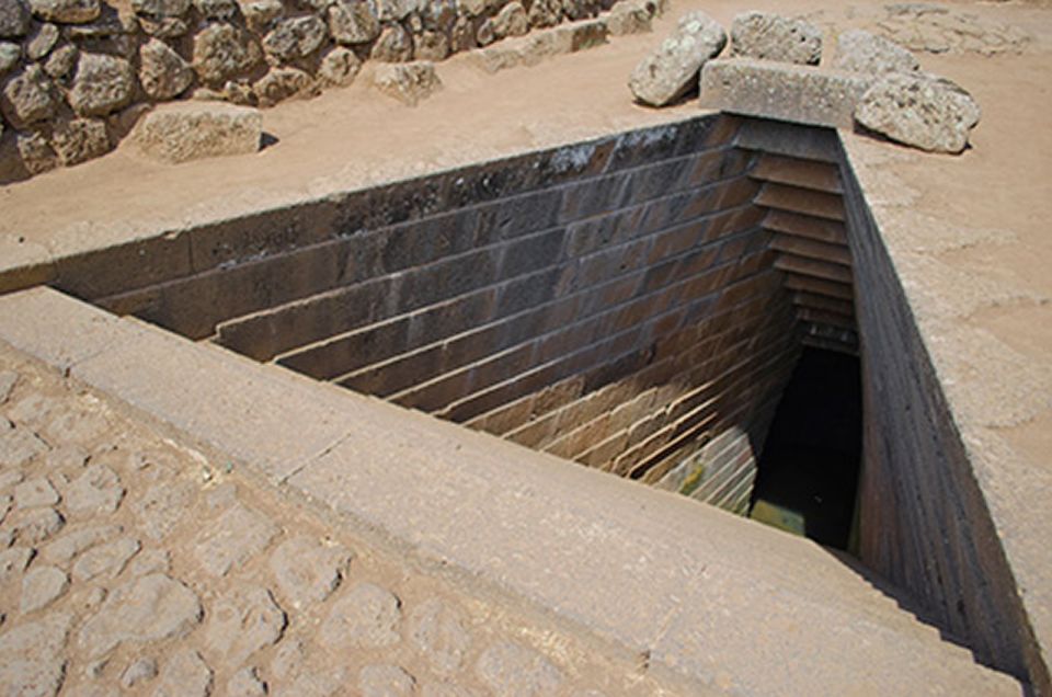 Cagliari: Guided Shore Excursion to Santa Cristina Village - Languages and Features