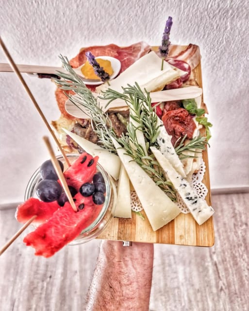 Cagliari Old Town: Wine Tasting and local products - The Sum Up