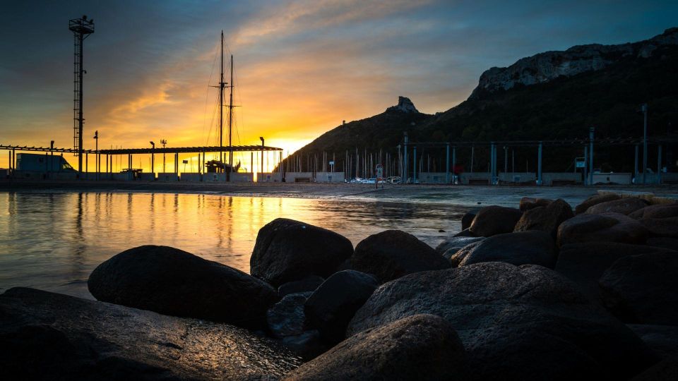 Cagliari: Private Dinghy Trip With Aperitif - Key Points