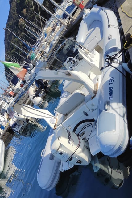 Cagliari: Sella Del Diavolo Boat Magic Tour Drink & Snacks - Meeting Point and Group Size