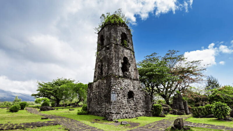 Cagsawa Ruins Express Tour with El Miro by ZCHEDULISTA - Reflection at Daraga Church and Wrap-up