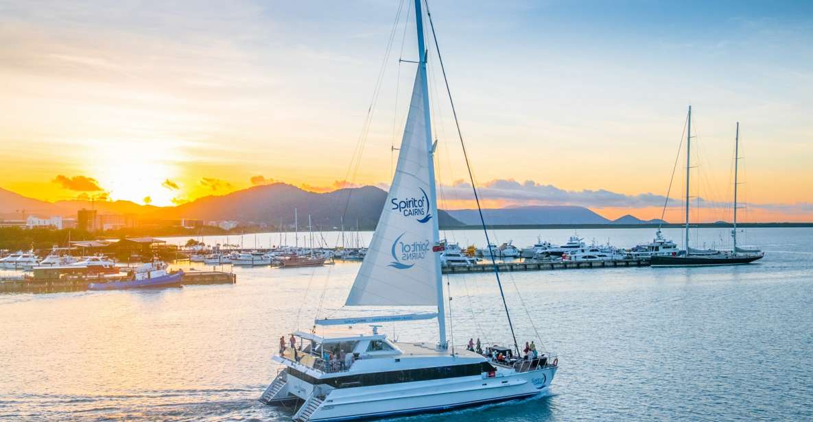 Cairns: City Sights Tour With Evening Dinner Cruise - Key Points