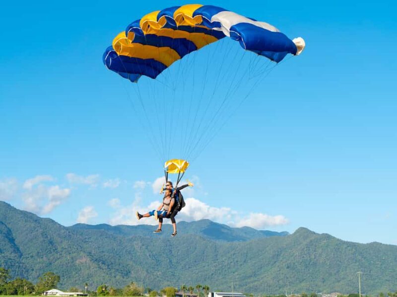 Cairns: Tandem Skydive Experience - A Complete Look at the Cairns Tandem Skydive Experience