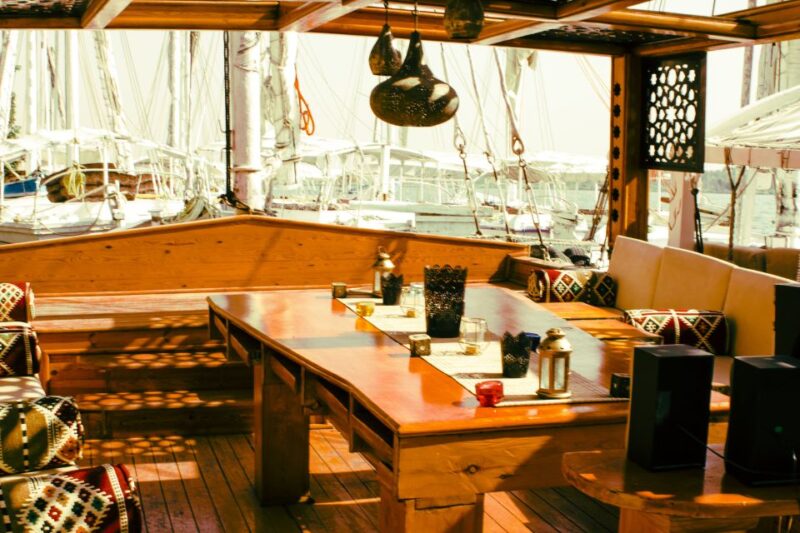 Cairo: 2-Hour River Nile Cafelluca Cruise With Meals - Meal Options