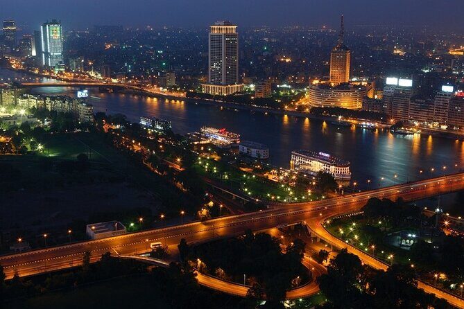 Cairo by Night Tour, Walking Tours & Horse Carriage - Who Should Consider This Tour?
