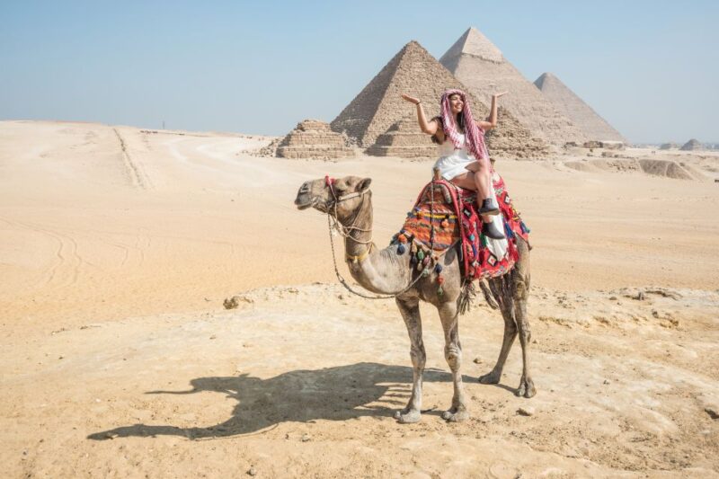 Cairo: Female-Guided Pyramids, Bazaar, and Museum Tour - Itinerary Details
