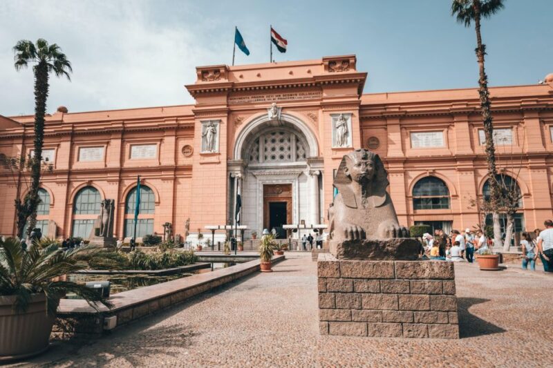 Cairo/Giza: Egyptian Museum and Khan El-Khalili Guided Tour - Guided Experience