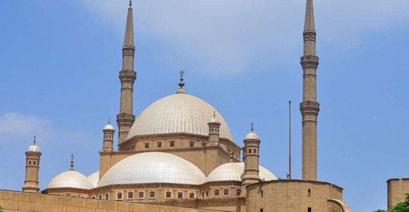 Cairo: Giza Pyramids, Citadel and Old Cairo Private Day Tour - Good To Know