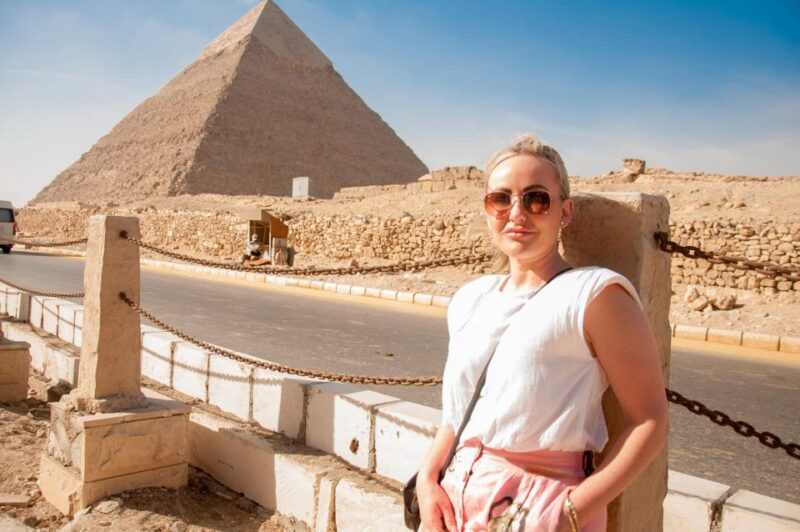 Cairo: Pyramids, Bazaar & Museum With Female Guide - Itinerary Highlights