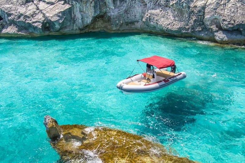 Cala Gonone: 6-Metre Dinghy Rental (without boat licence) - Introduction