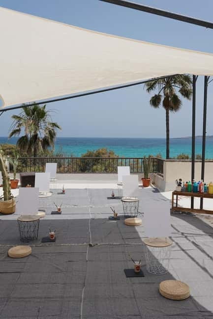 Cala Millor: Cava & Canvas Art Night at Coconut Shack - Key Points