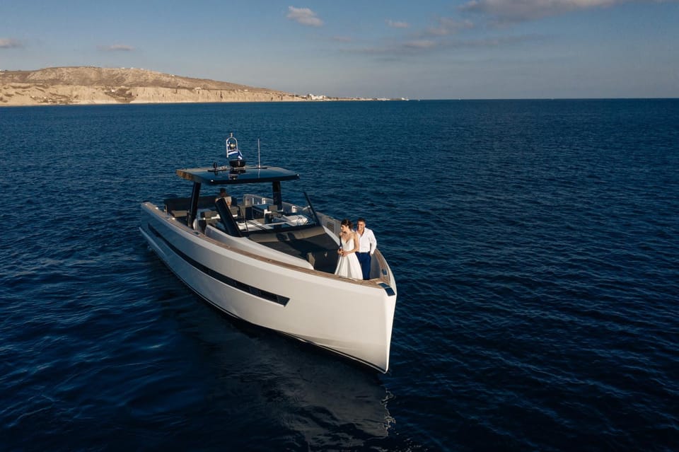 Caldera Private Cruise with Luxury Fjord 52 Motor Yacht - Key Points
