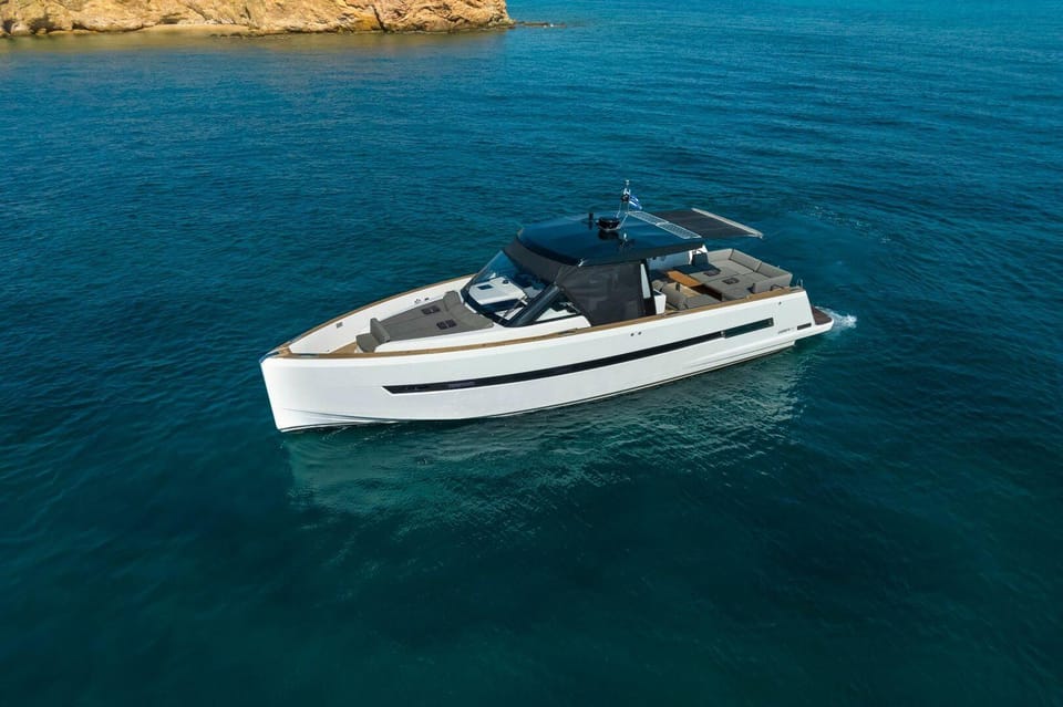 Caldera Private Cruise with Luxury Fjord 52 Motor Yacht - The Experience: The Good, the Great, and the Considerations
