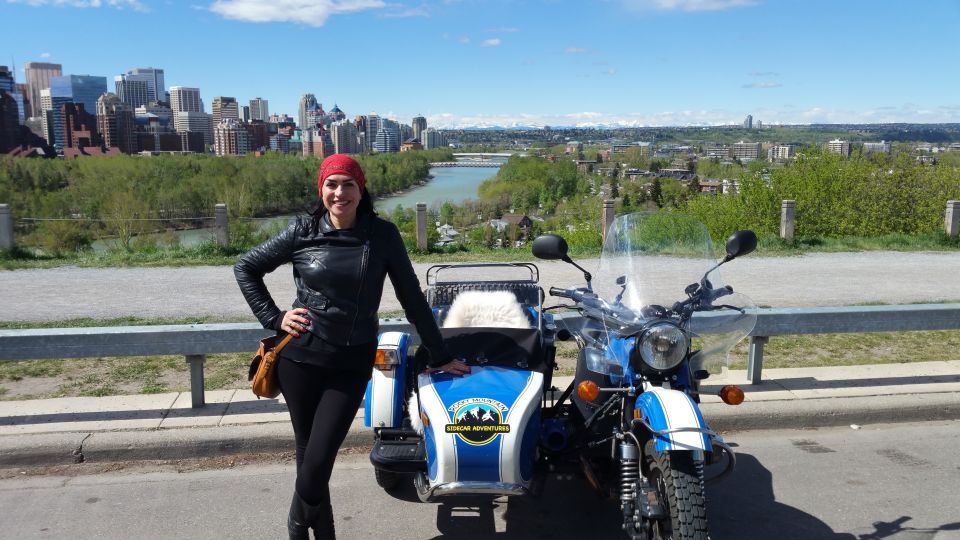 Calgary: City Tour by Vintage-Style Sidecar Motorcycle - Helmet and Communicators Included