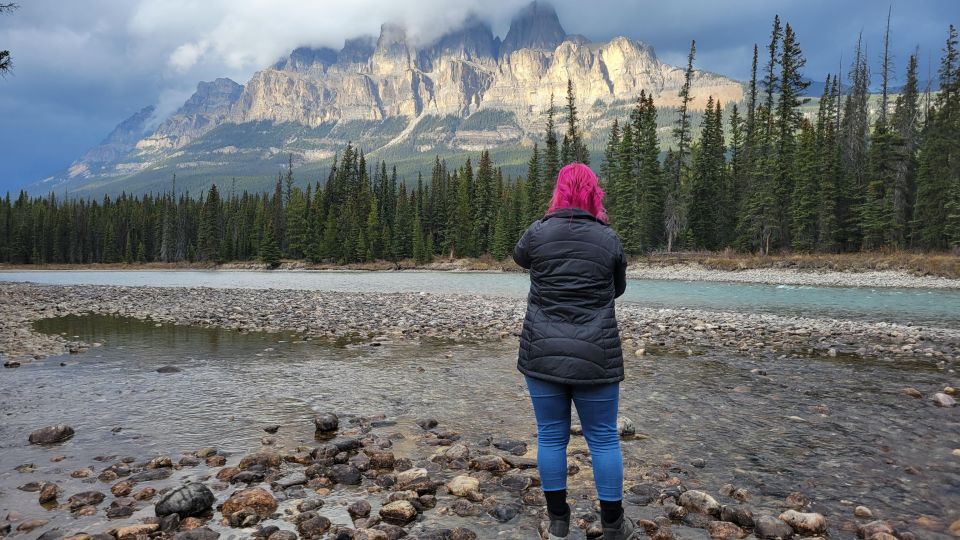 Calgary: Glaciers, Mountains, Lakes, Canmore and Banff Tour - Duration and Group Size