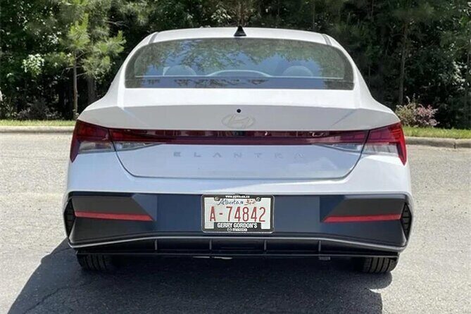 Calgary to Banff Airport Transfer Reliably to the Rockies - Who Should Consider This Service?